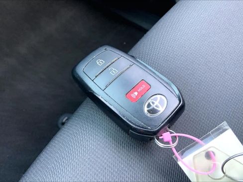 Used 2025 Toyota Tacoma SR image 12