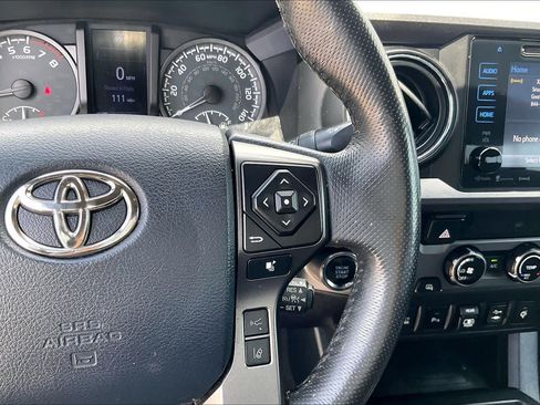 Used 2018 Toyota Tacoma TRD Sport w/ Technology Package RWD image 23
