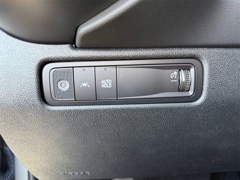 New 2026 Chevrolet Equinox EV LT w/ Midnight Package image 19