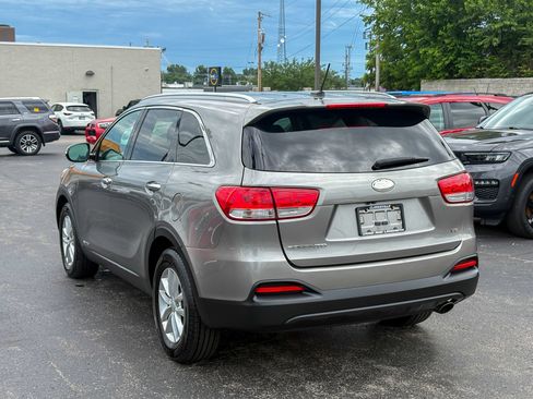 Used 2018 Kia Sorento LX AWD/4WD image 10