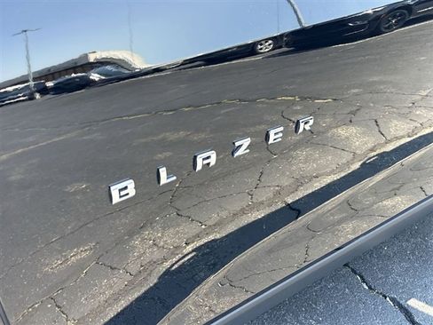 Certified 2024 Chevrolet Blazer LT w/ Convenience Package FWD image 30