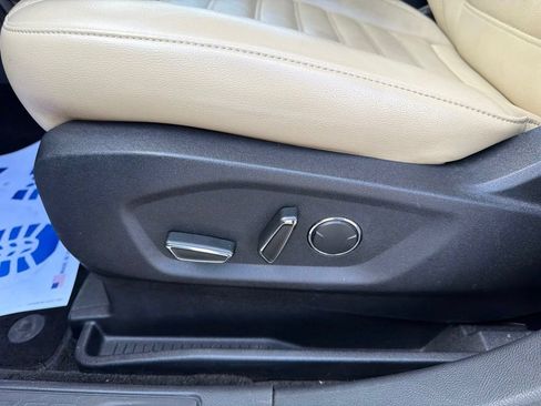 Used 2015 Ford Edge SEL w/ Equipment Group 201A AWD/4WD image 24