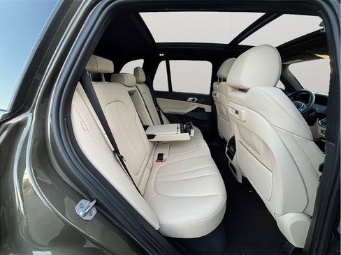 Used 2021 BMW X5 sDrive40i w/ Premium Package image 48