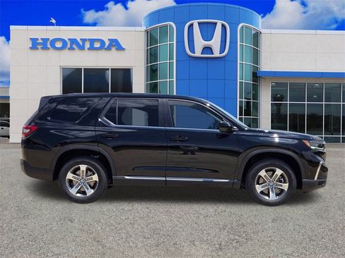 New 2025 Honda Pilot EX-L image 2