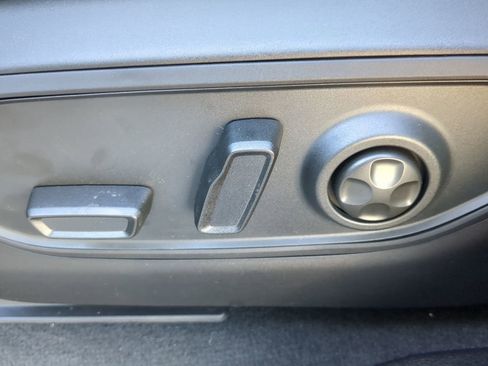 New 2025 Jeep Grand Cherokee L Limited w/ Luxury Tech Group II image 29