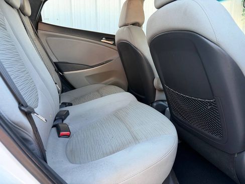 Used 2016 Hyundai Accent SE FWD image 16