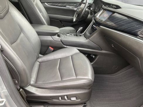 Certified 2025 Cadillac XT6 Premium Luxury image 16