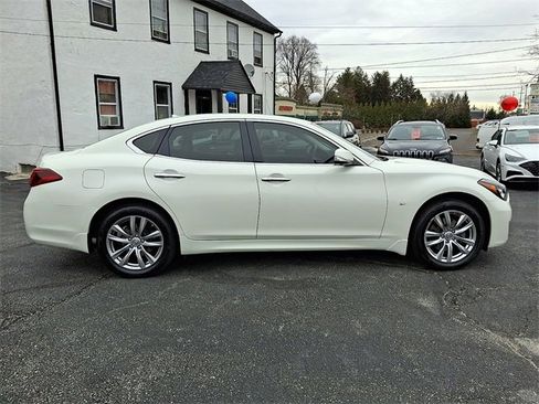 Used 2016 INFINITI Q70 3.7 image 7