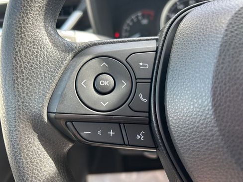 Used 2022 Toyota Corolla LE image 16