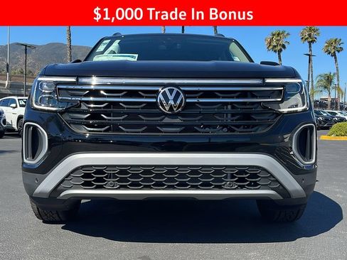 New 2025 Volkswagen Atlas Peak Edition SE AWD/4WD image 4