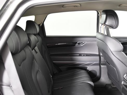 Used 2025 Genesis GV80 2.5T Standard AWD/4WD image 35