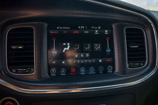 Used 2017 Dodge Charger R/T Scat Pack w/ Beats Audio Group RWD image 15