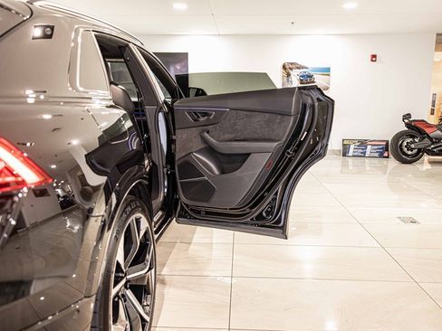 Used 2022 Audi RS Q8 w/ Carbon Optic Package image 42