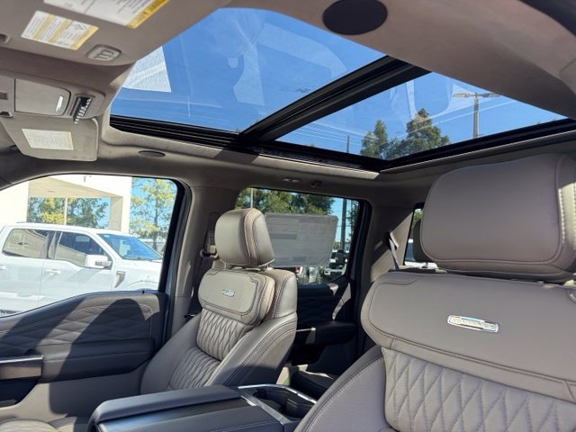 New 2026 Ford F250 Platinum w/ Platinum Plus Package AWD/4WD image 13