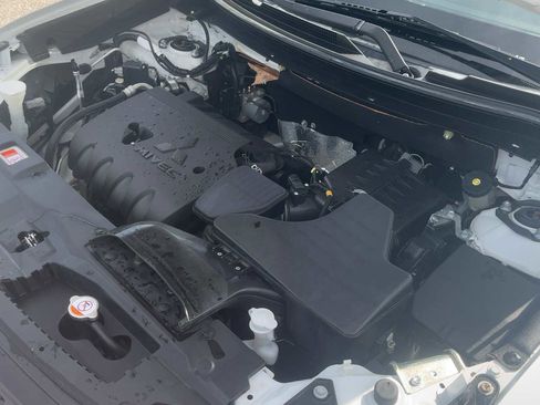 Used 2020 Mitsubishi Outlander LE FWD image 33