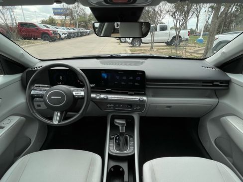 Used 2024 Hyundai Kona SEL image 10