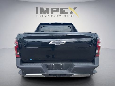 Used 2026 Chevrolet Silverado EV Trail Boss AWD/4WD image 4