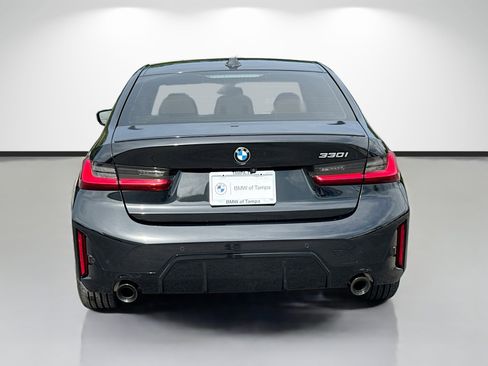 Used 2025 BMW 330i Sedan w/ M Sport Package RWD image 4