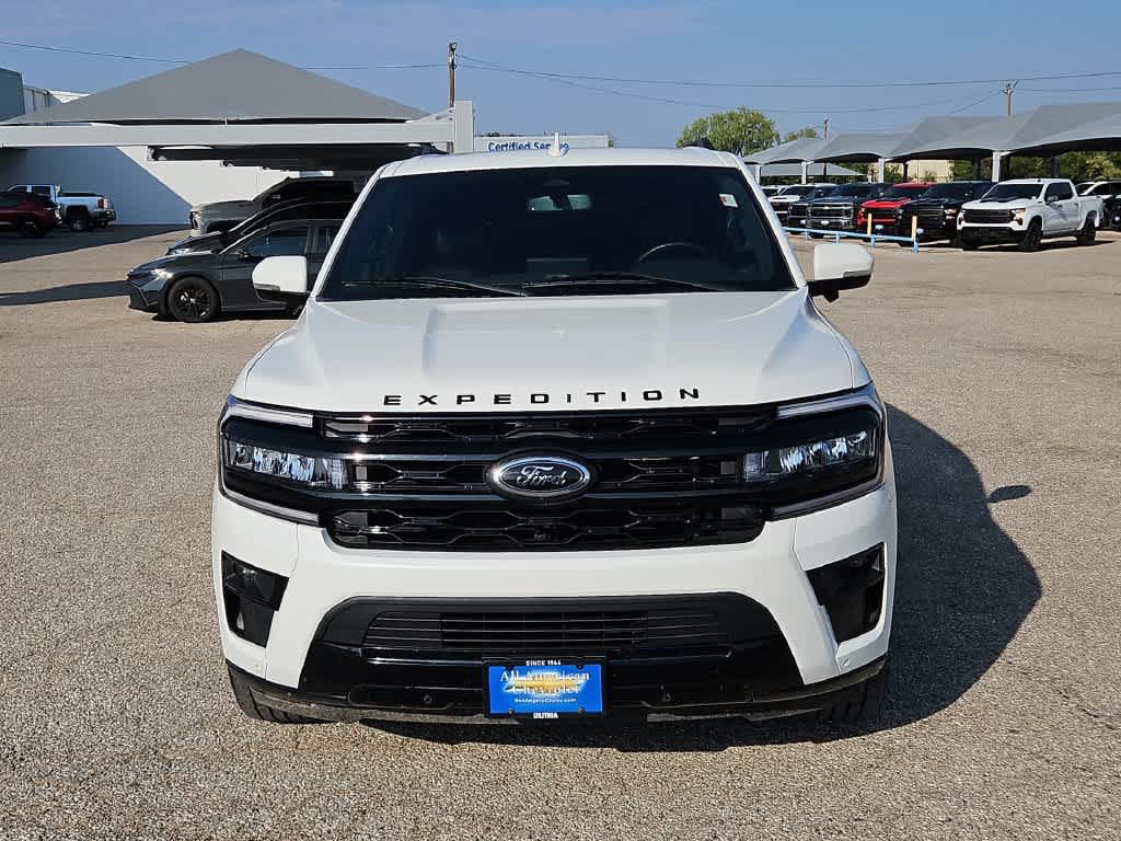 Used 2023 Ford Expedition Limited RWD image 3