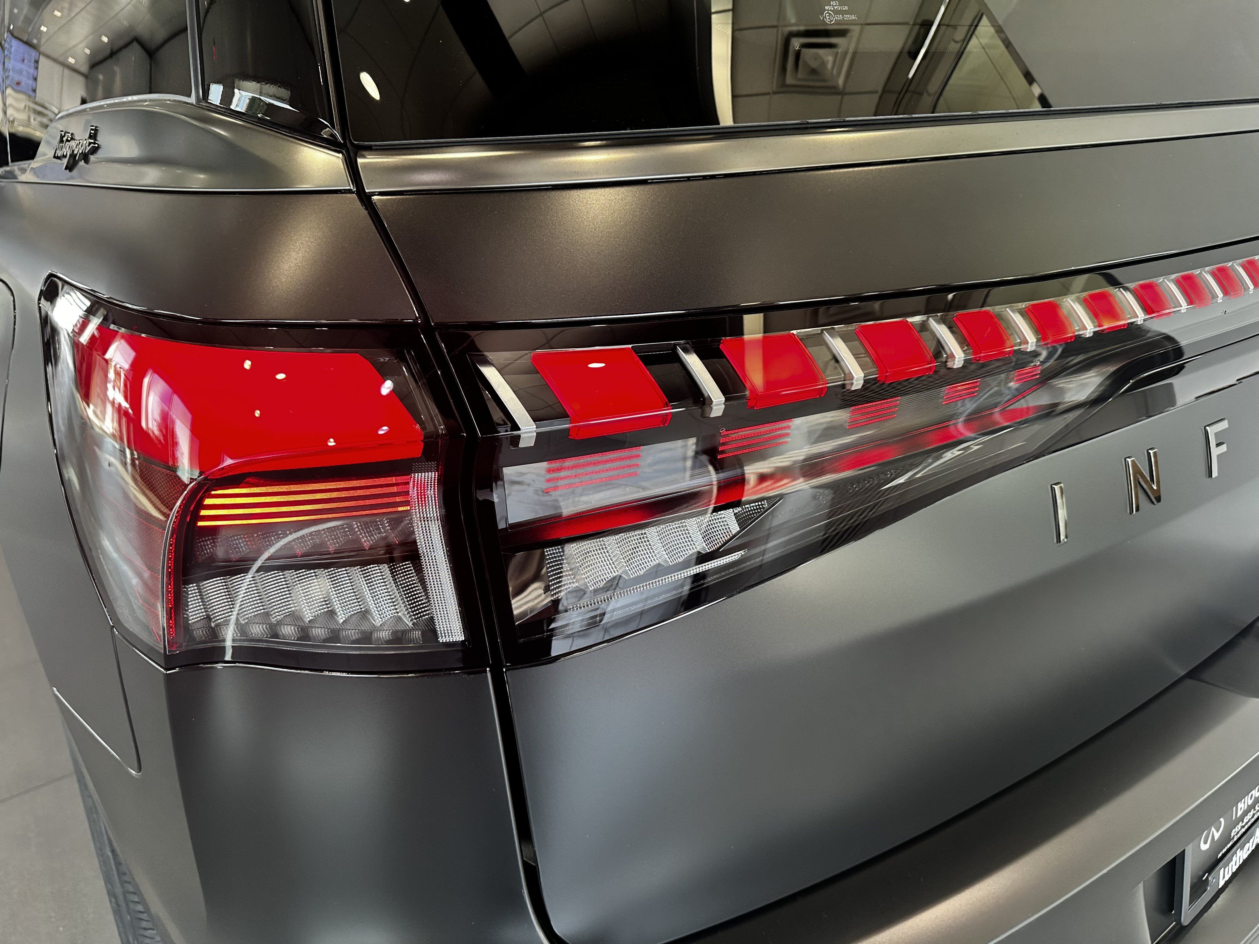 New 2027 INFINITI QX80 Autograph AWD/4WD image 8