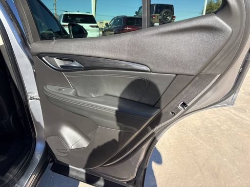 Used 2022 Buick Envision Essence w/ Technology Package I FWD image 21