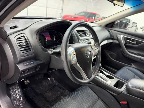 Used 2017 Nissan Altima 2.5 S FWD image 8
