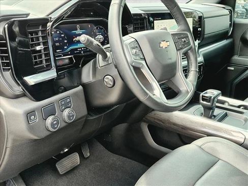 Used 2024 Chevrolet Silverado 1500 LTZ RWD image 9