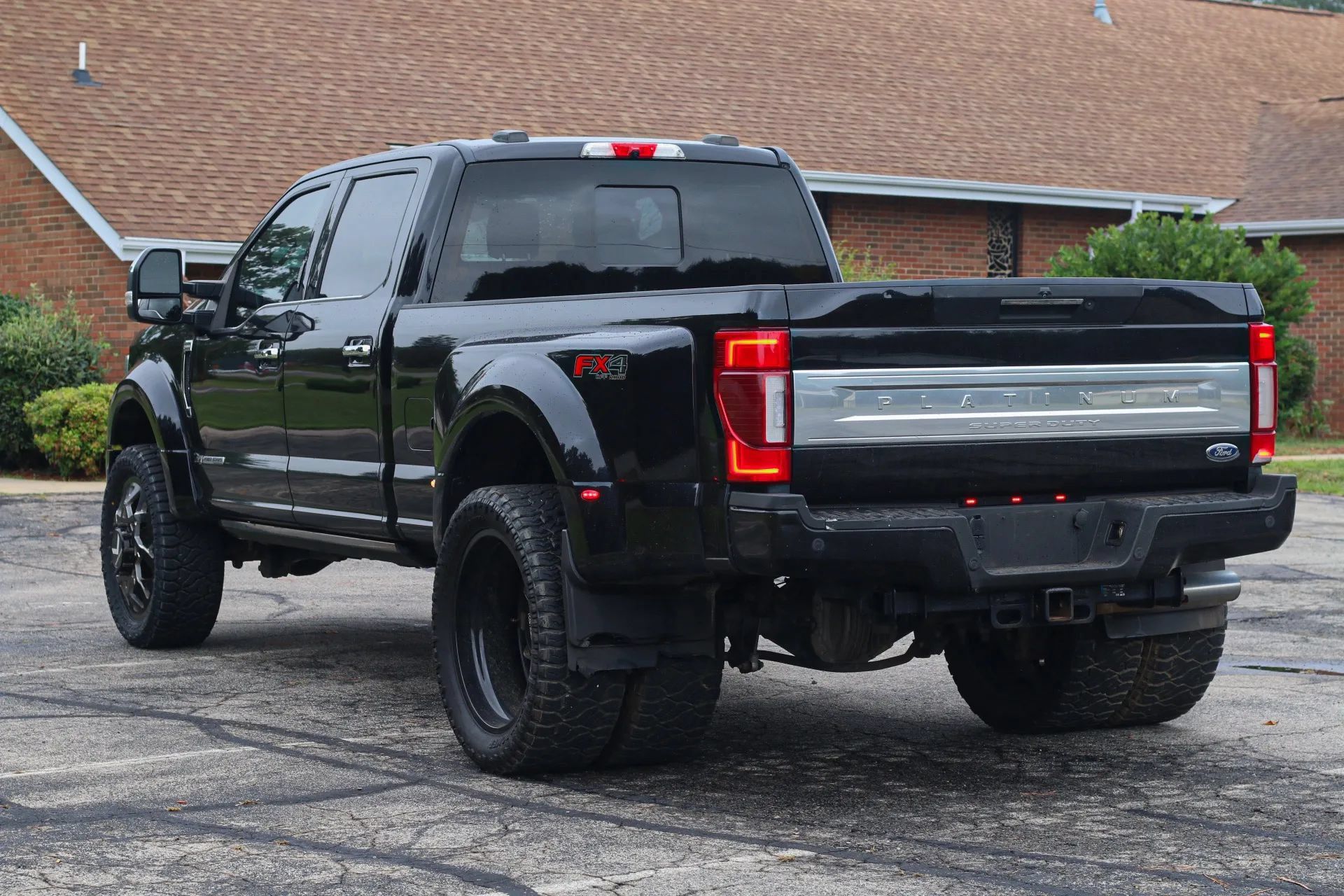 Used 2022 Ford F450 Platinum w/ FX4 Off-Road Package AWD/4WD image 3