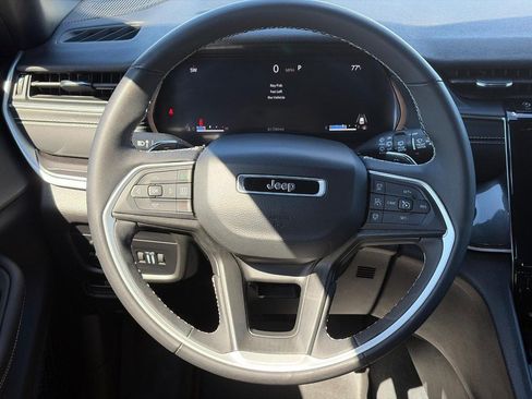 Used 2023 Jeep Grand Cherokee L Laredo AWD/4WD image 13