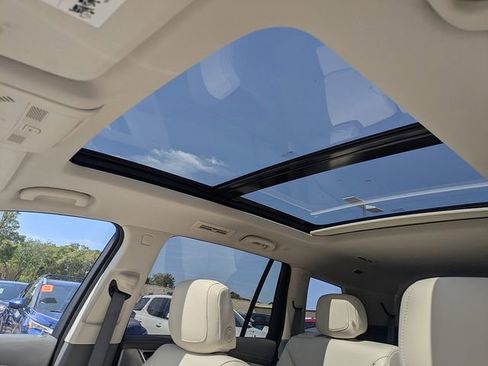 Certified 2023 Cadillac XT6 Premium Luxury FWD image 30
