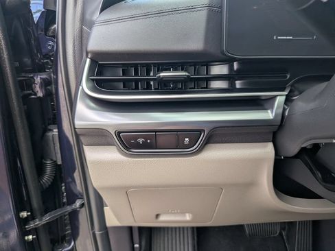 Certified 2026 Kia Carnival FWD image 28