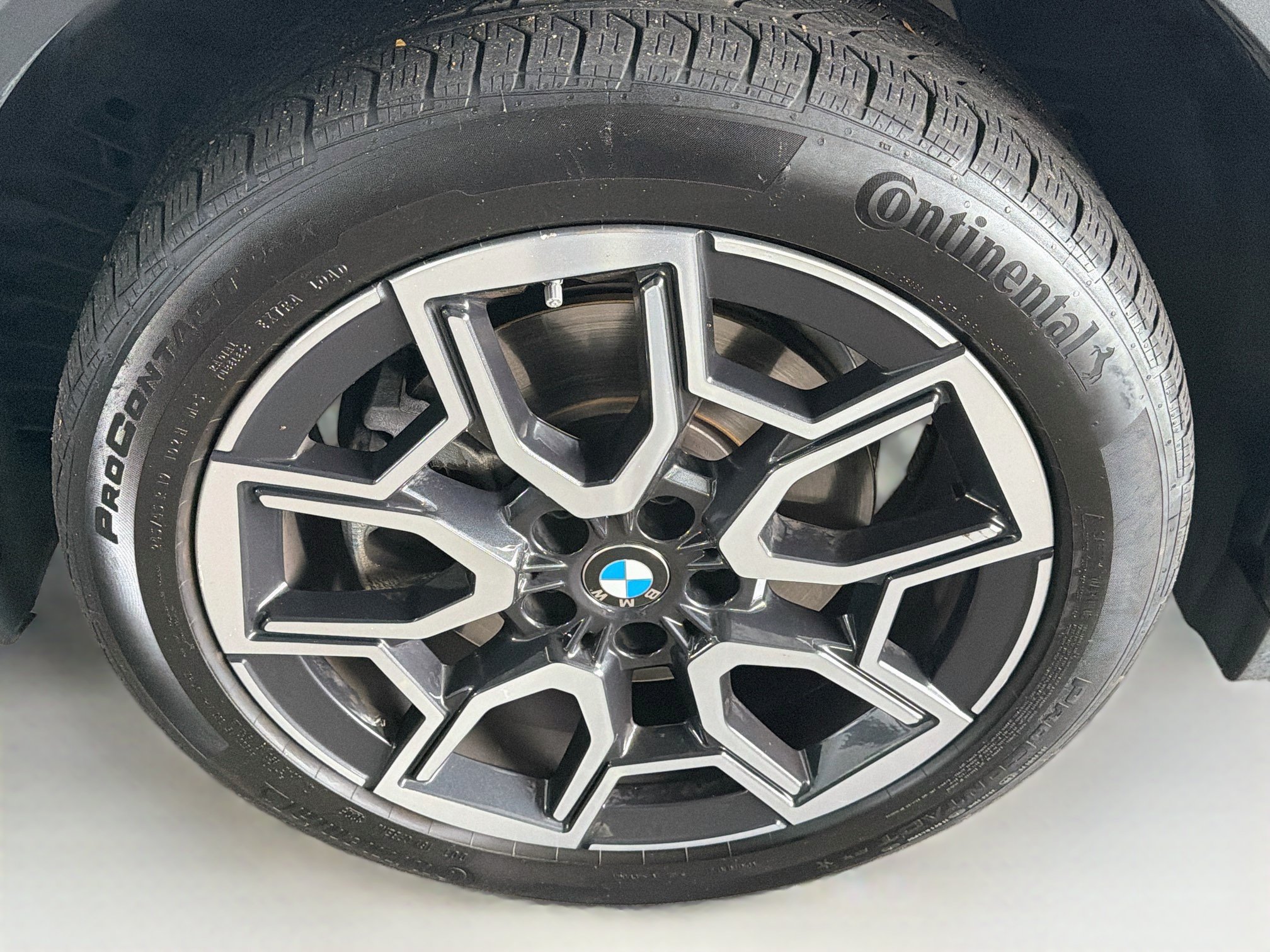Used 2026 BMW X2 xDrive28i AWD/4WD image 11
