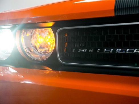 Used 2008 Dodge Challenger SRT8 RWD image 12