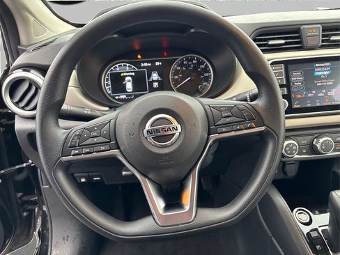 Certified 2022 Nissan Versa SV image 23