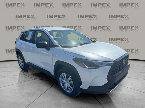 Used 2022 Toyota Corolla Cross L image 7