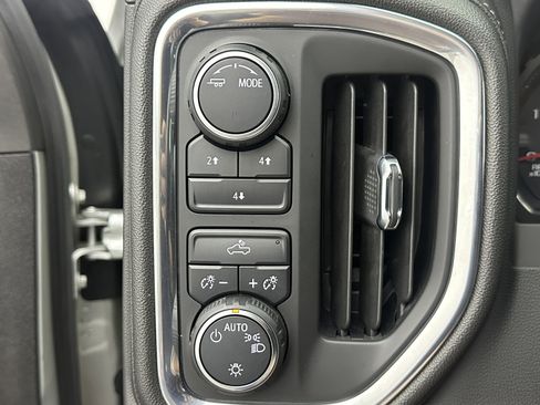 Used 2023 Chevrolet Silverado 3500 LT w/ Gooseneck/5TH Wheel Package image 16