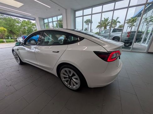 Used 2023 Tesla Model 3 Standard Range RWD image 9
