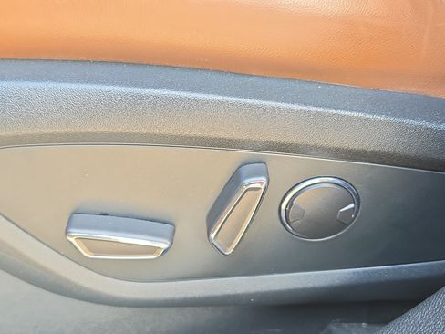 Used 2022 Lincoln Nautilus Reserve AWD/4WD image 10