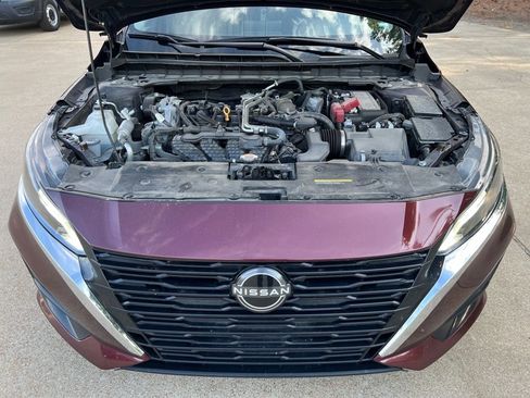 Used 2024 Nissan Altima 2.5 SV image 18