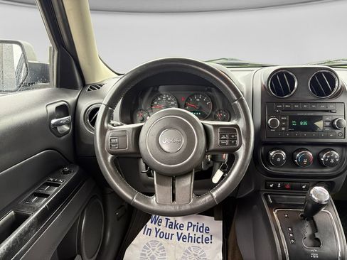Used 2013 Jeep Patriot Latitude w/ Sun/Sound Group FWD image 13