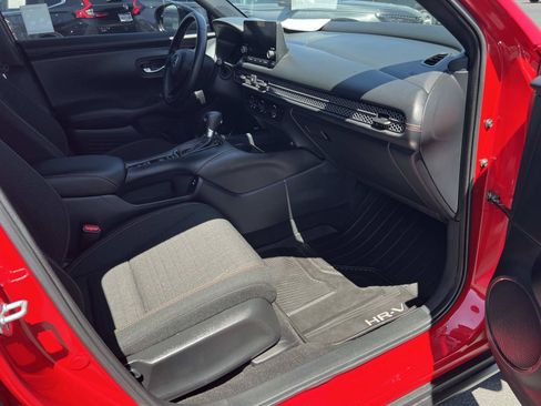 Certified 2025 Honda HR-V Sport image 27