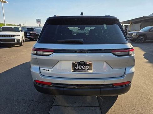 New 2025 Jeep Grand Cherokee Limited image 6