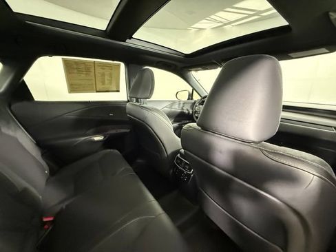 Used 2025 Lexus RX 450h AWD w/ Convenience Package image 33