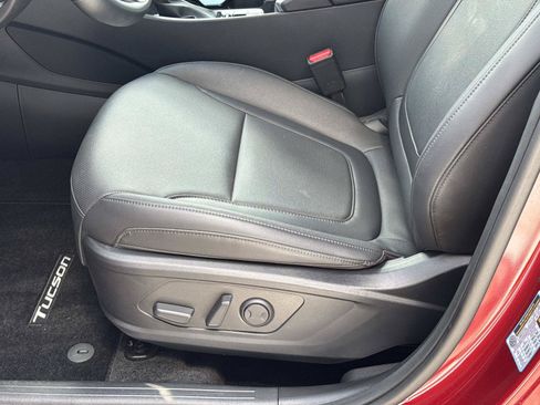 Used 2025 Hyundai Tucson SEL FWD image 21