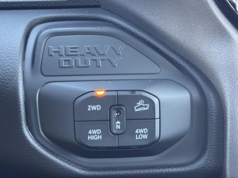 New 2026 RAM 2500 Big Horn AWD/4WD image 34