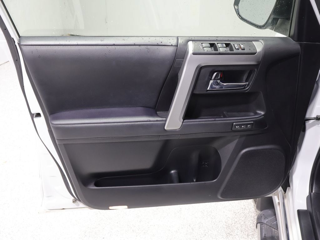 Used 2024 Toyota 4Runner Limited AWD/4WD image 14
