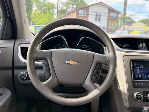 Used 2013 Chevrolet Traverse LS AWD/4WD image 19