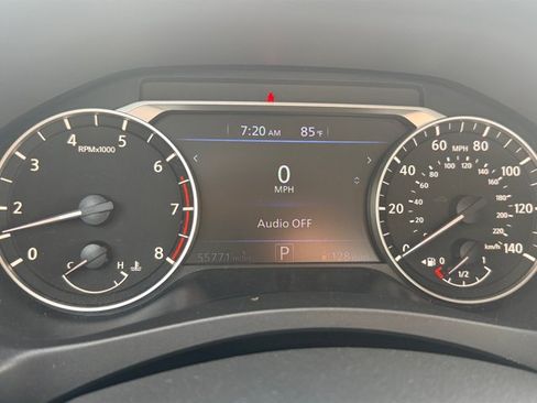 Used 2024 Nissan Altima 2.5 SV FWD image 9
