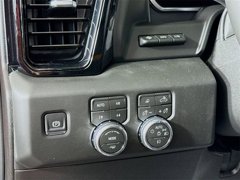 New 2026 GMC Sierra 3500 AT4 w/ AT4 Premium Plus Package image 5