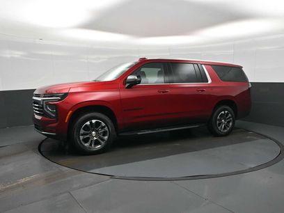 New 2026 Chevrolet Suburban LT w/ Comfort Package